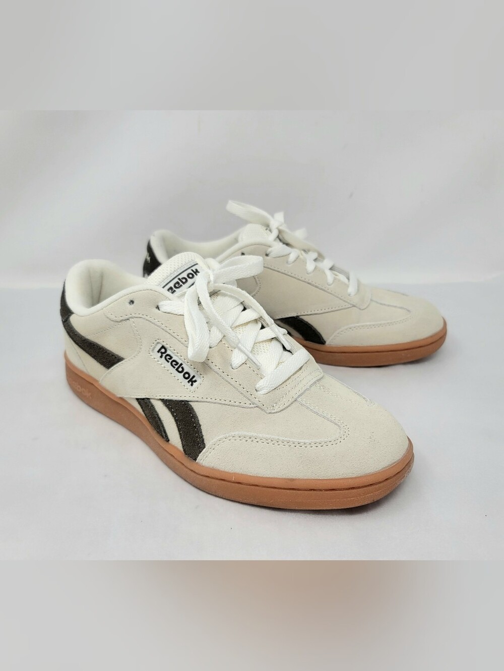 NWOT Reebok Women's Cream Suede Laced Casual Sneakers Flats Shoes 7